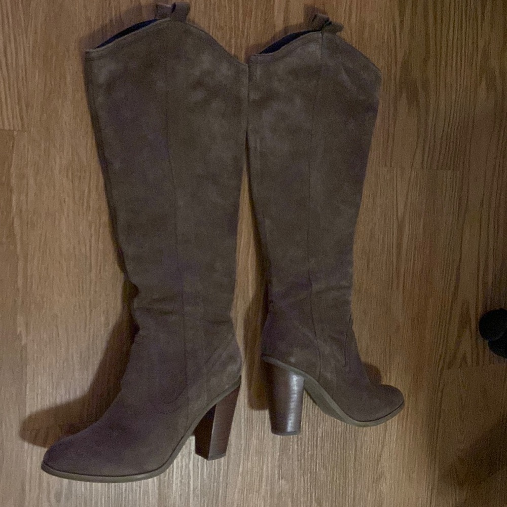 Kenneth Cole Over the Knee Boot Sz 6